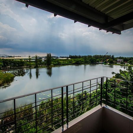 Na Siri Lake View Samut Prakan Eksteriør billede